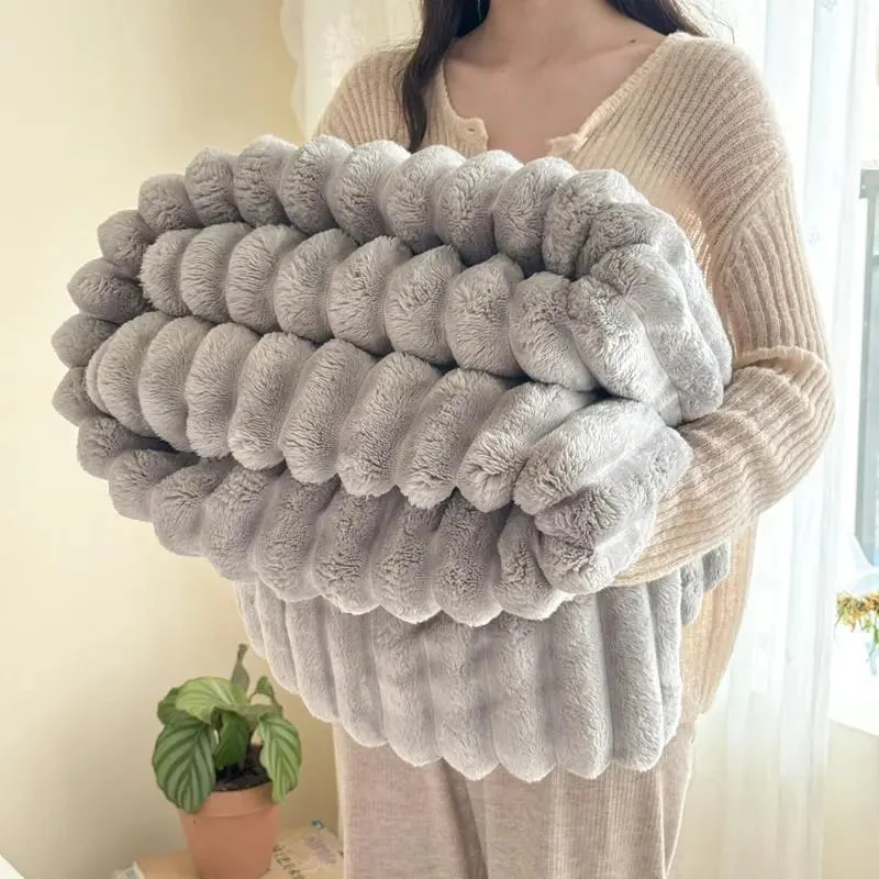 ⛄2026 Hot Sale 🔥Popular Thickened Plush Nap Blanket - Image 10