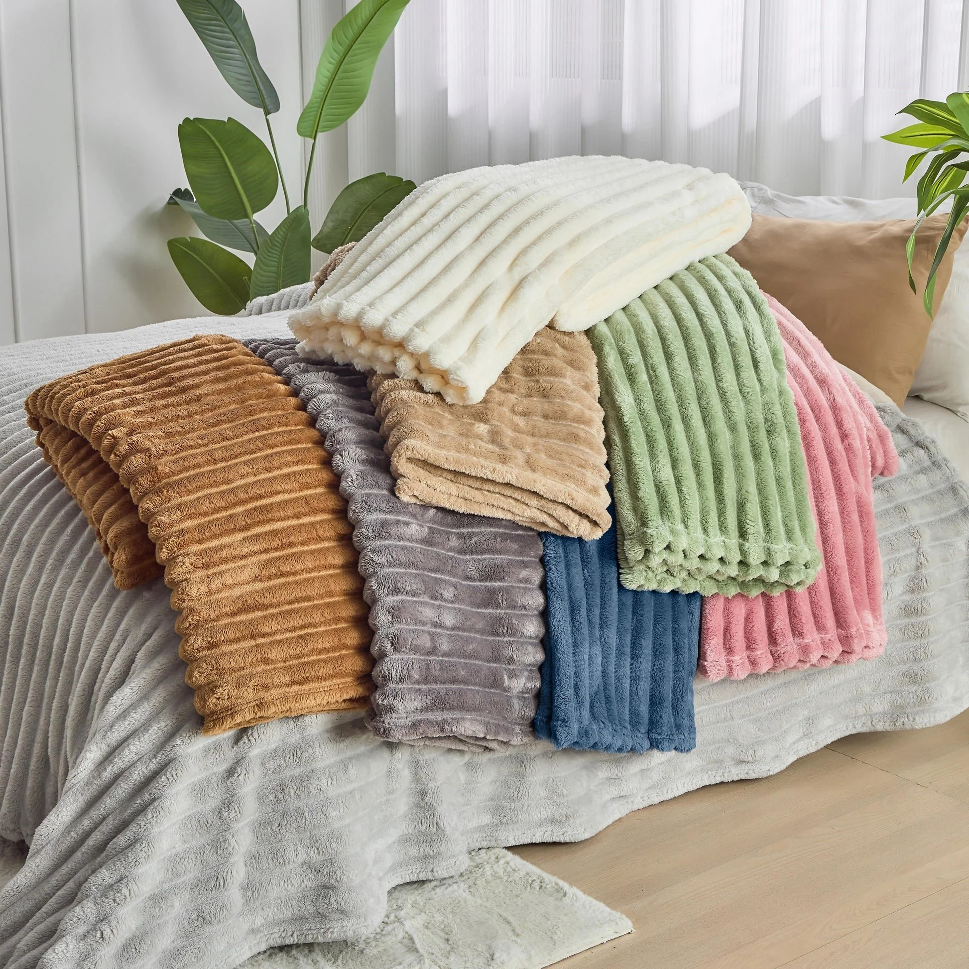⛄2026 Hot Sale 🔥Popular Thickened Plush Nap Blanket - Image 5