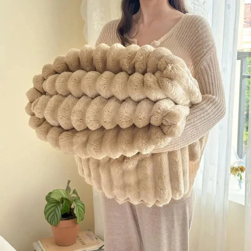 ⛄2026 Hot Sale 🔥Popular Thickened Plush Nap Blanket - Image 7